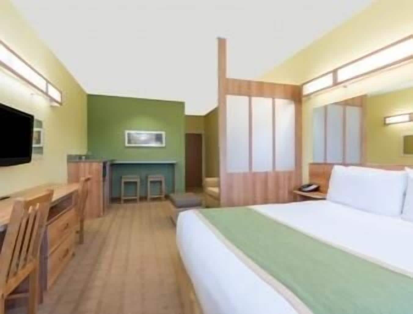 Microtel Inn And Suites By Wyndham Опелика Екстериор снимка