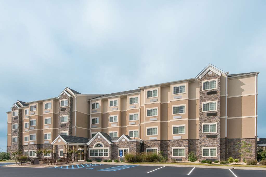 Microtel Inn And Suites By Wyndham Опелика Екстериор снимка